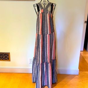 Joie 100% linen maxi dress. Side zipper.